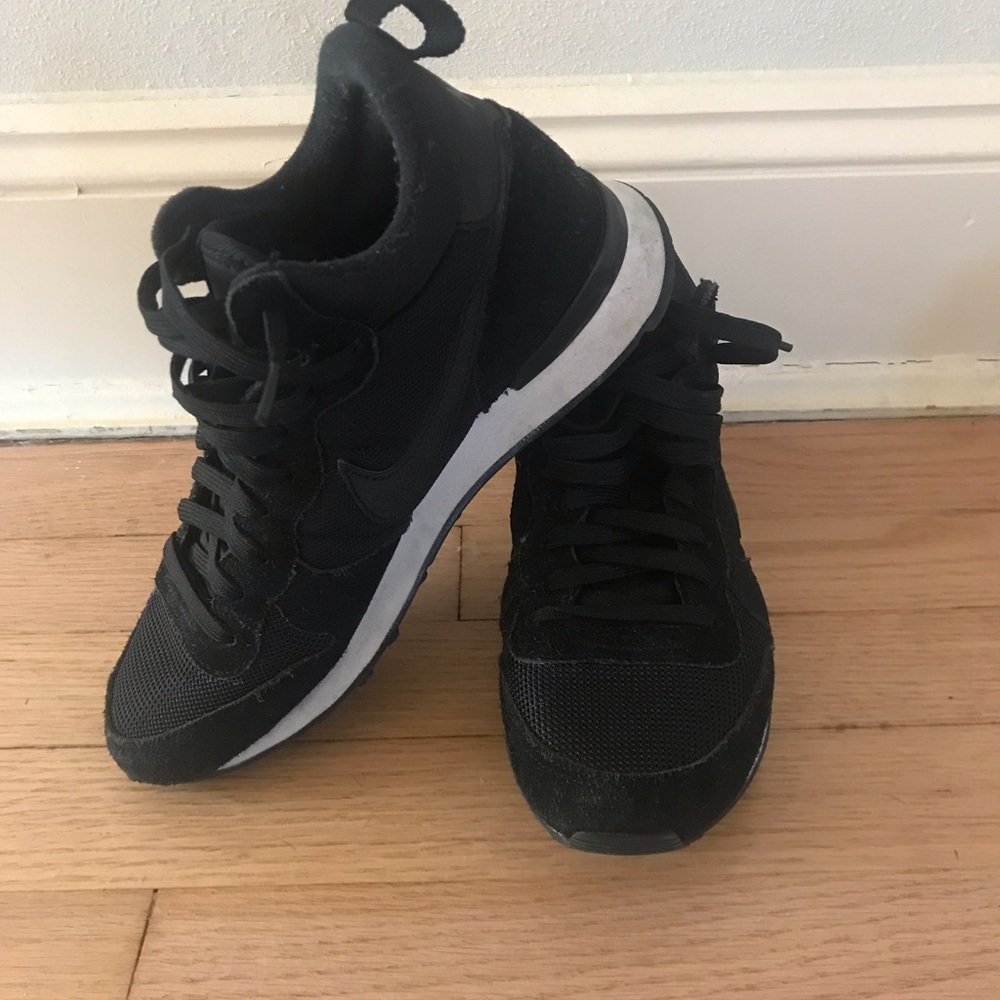 Nike Internationalist Mid